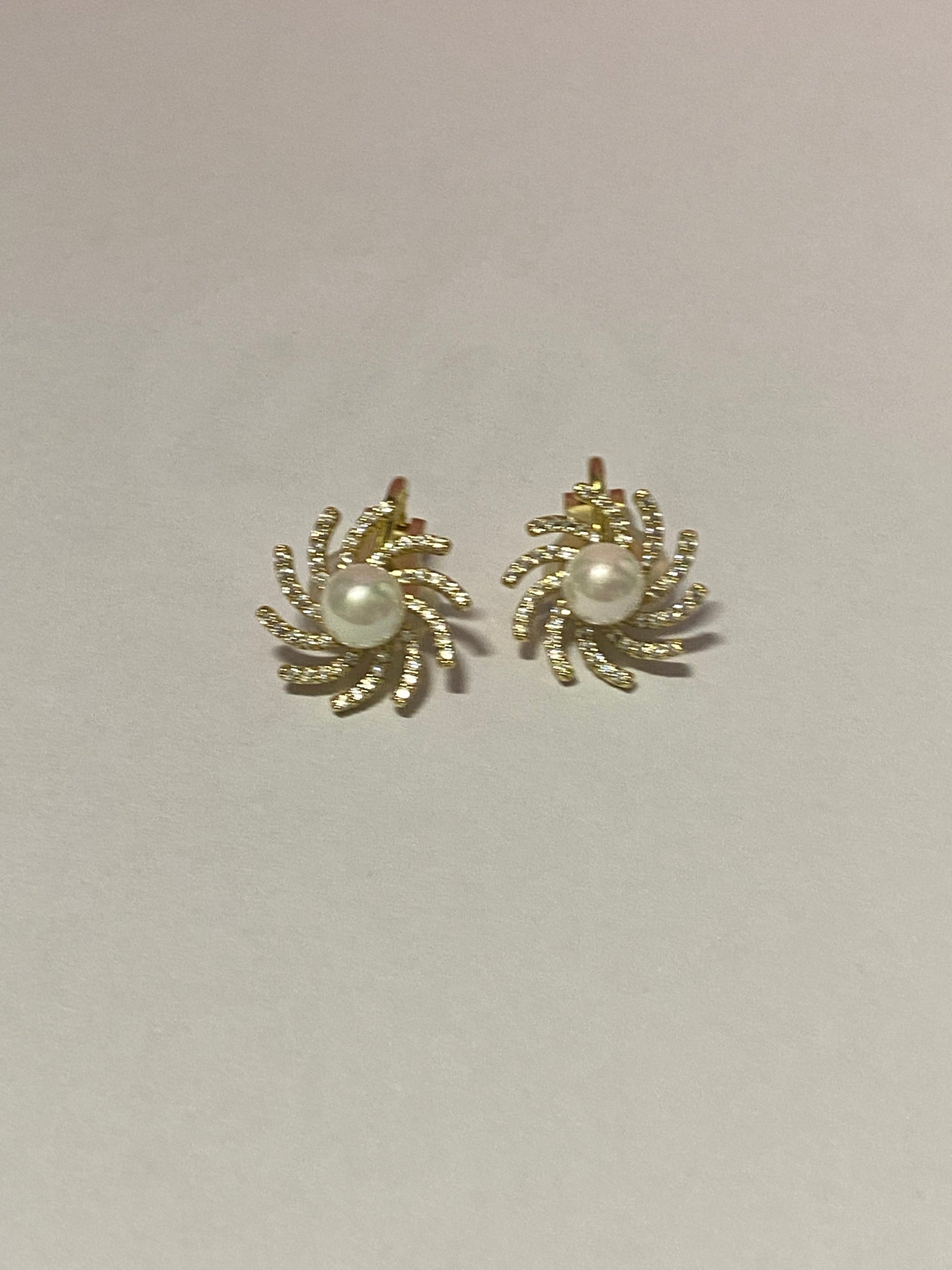 Swirl Gold Pearl Earrings-Fi&Co Boutique