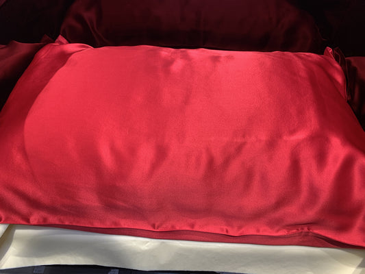 Red silk pillowcase-Fi&Co Boutique